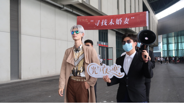 光与夜之恋如何快速叠花