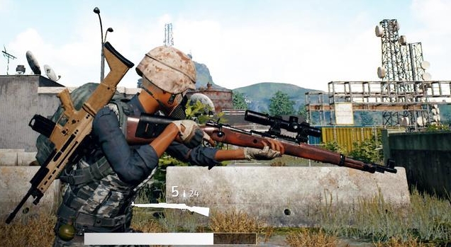 绝地求生怎么扔出半个东西 绝地求生怎么扔出半个东西